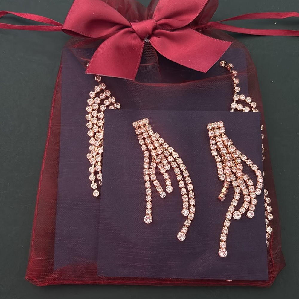 Glass Bib Crystal Statement Necklace and Earrings - Picture 3 of 10